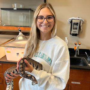 Meet your Posher, Emily